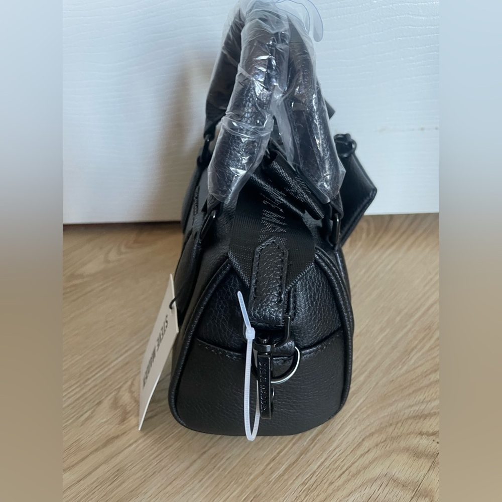 Steve Madden Black Mini Barrel Bag NWT Crossbody Wallet - Picture 5 of 15